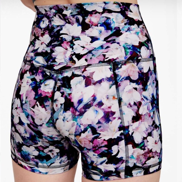 Lululemon Align Short *4"
Utopia Multi - Picture 1 of 6